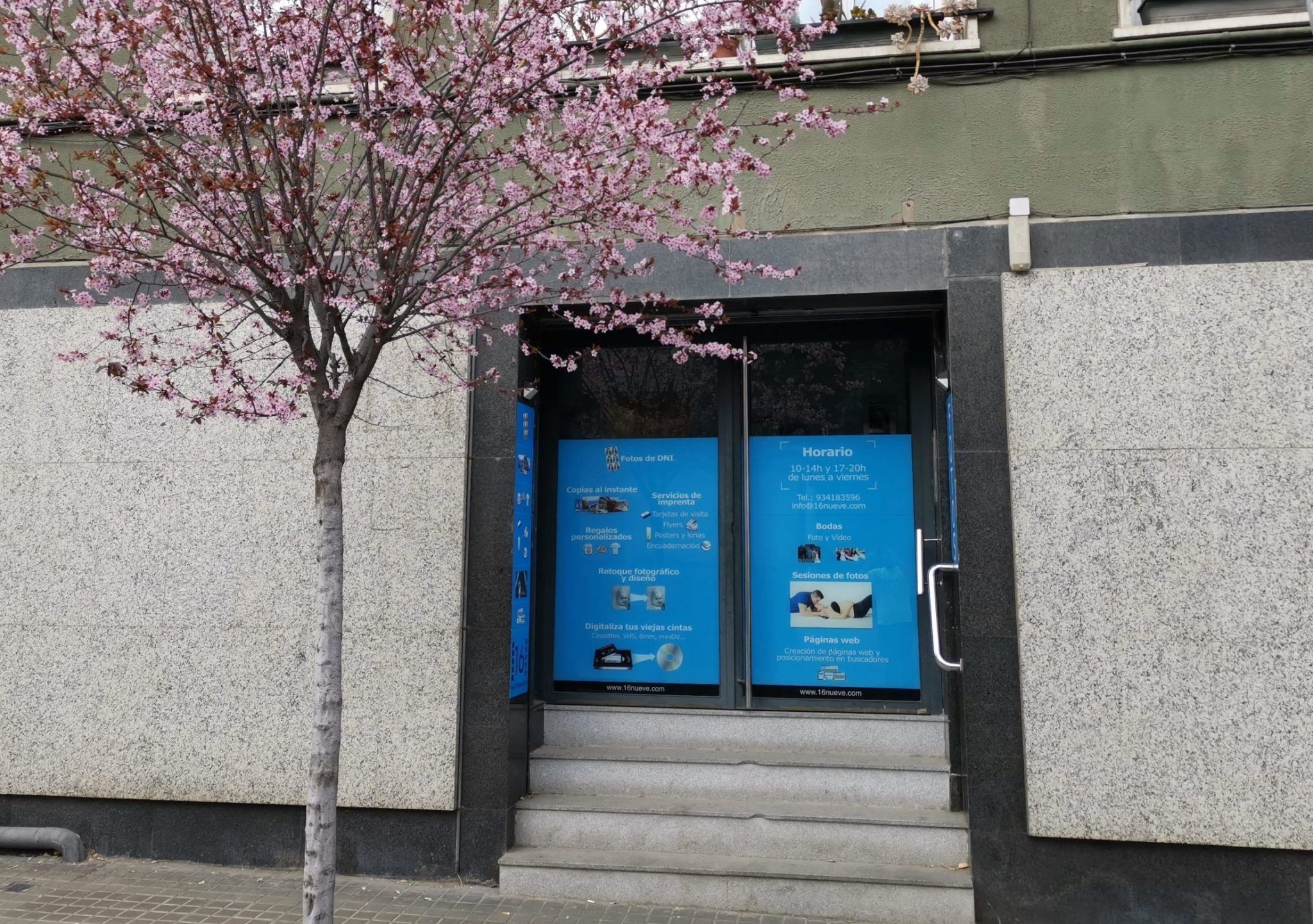 Fotos DNI y pasaporte | 16nueve, tiendas de informática en Sant Feliu de Llobregat
